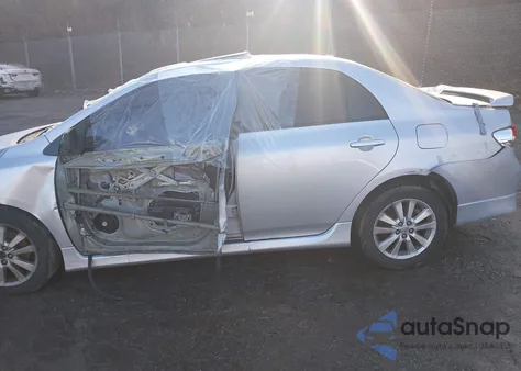 2010 Toyota Corolla S из США, поврежденный, VIN 2T1BU4EE8AC477307